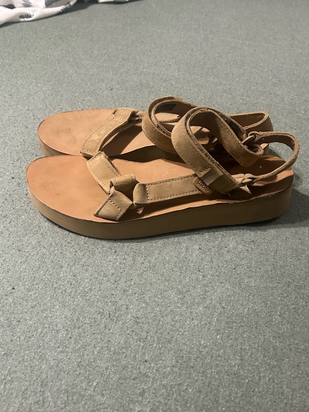 TEVA Flatform Women’s Sandals (size:10)